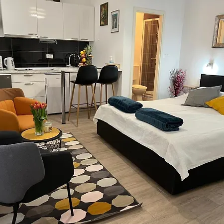 Noa Old Town - - First Floor Apartmán *