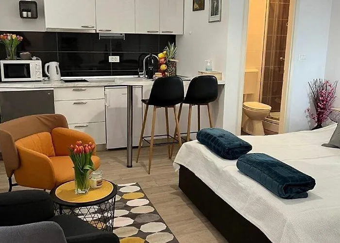 Noa Old Town - - First Floor 아파트