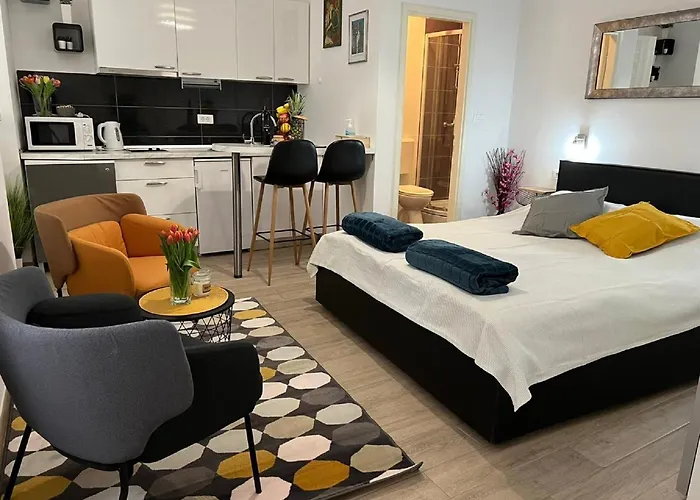 Noa Old Town - - First Floor 아파트 *